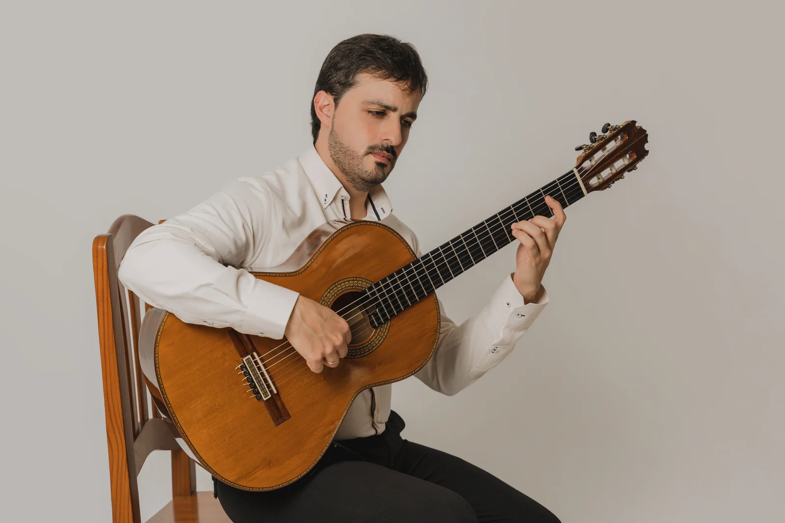 Javier Llanes, guitarrista clásico