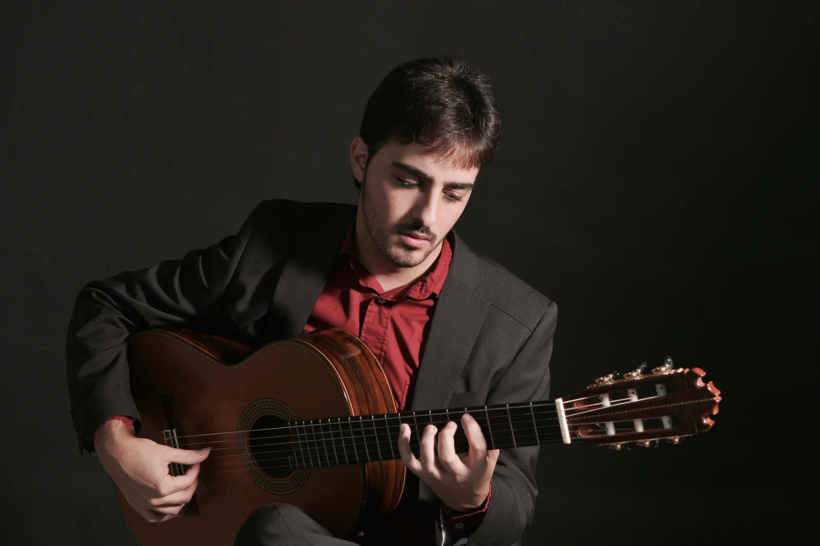 Javier Llanes, guitarrista clásico