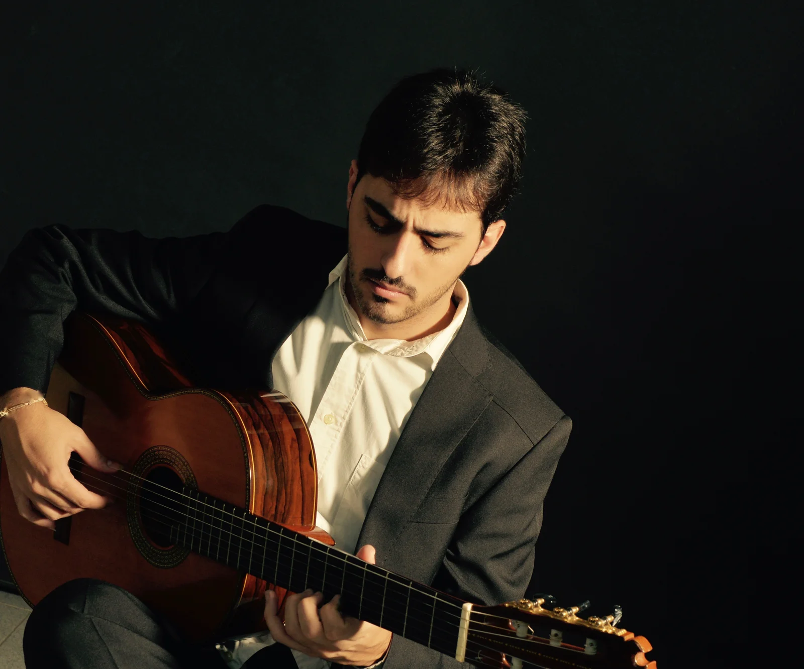 Javier Llanes, guitarrista clásico